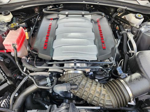 Used 2020 Chevrolet Camaro SS RWD image 22