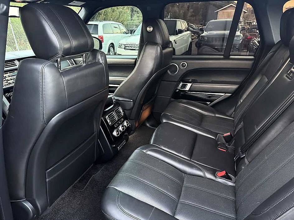 Used 2015 Land Rover Range Rover HSE AWD/4WD image 14