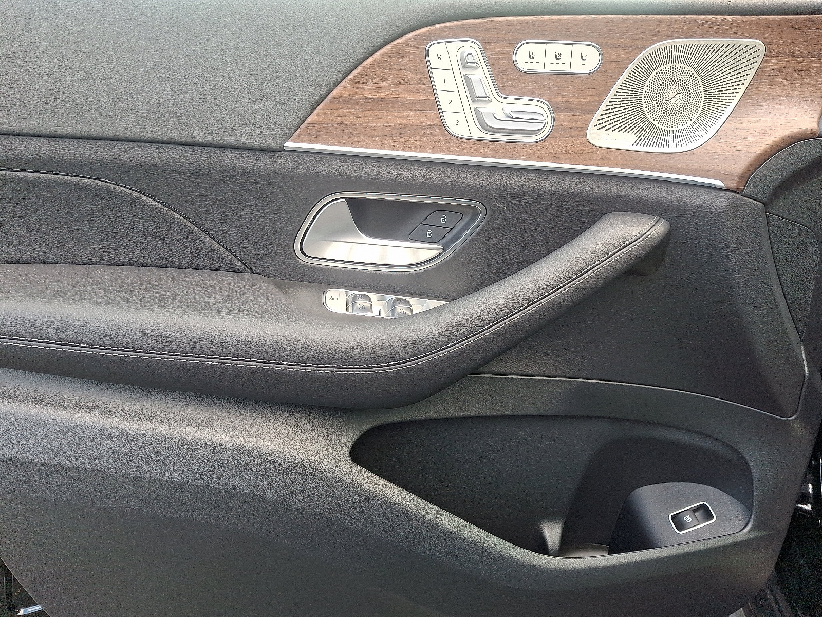 New 2026 Mercedes-Benz GLE 350 4MATIC image 10