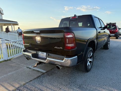 Used 2019 RAM 1500 Laramie AWD/4WD image 5