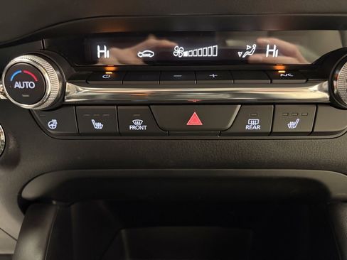 Used 2022 MAZDA MAZDA3 s image 19