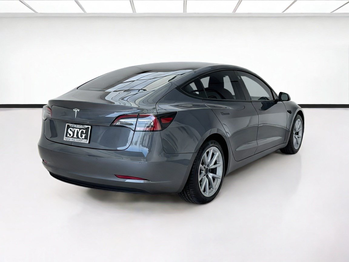 Used 2021 Tesla Model 3 Standard Range Plus RWD image 4