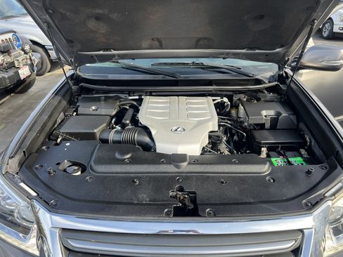 Used 2014 Lexus GX 460 image 37