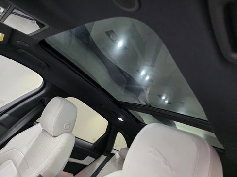 New 2026 Jaguar F-PACE R-Dynamic S image 9