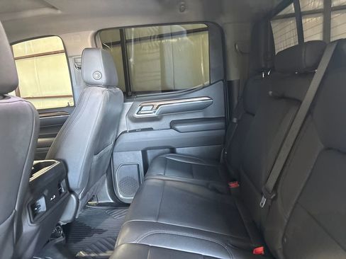 Used 2022 Chevrolet Silverado 1500 LT Trail Boss w/ LT Trail Boss Premium Package image 12