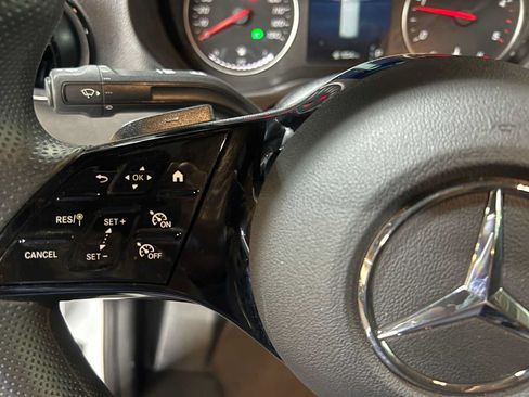 Used 2025 Mercedes-Benz Sprinter 2500 image 16