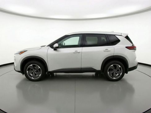 Used 2025 Nissan Rogue SV image 5