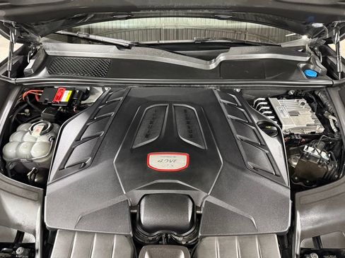 Used 2022 Porsche Cayenne GTS AWD/4WD image 58