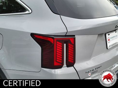 Used 2024 Kia Sorento SX FWD image 12