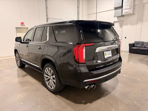 Used 2021 GMC Yukon Denali w/ Denali Premium Package image 7
