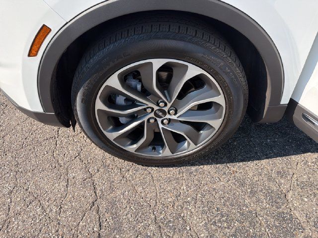Certified 2023 Lincoln Nautilus Reserve AWD/4WD image 30