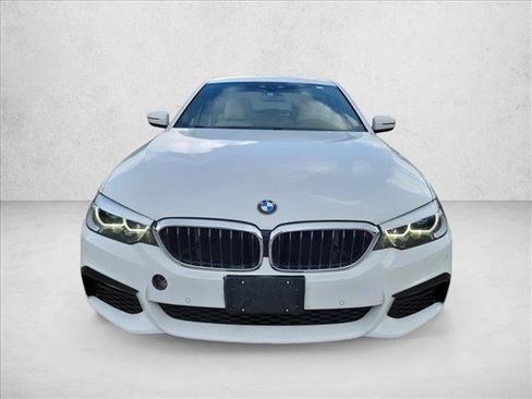 Used 2018 BMW 530i RWD image 2