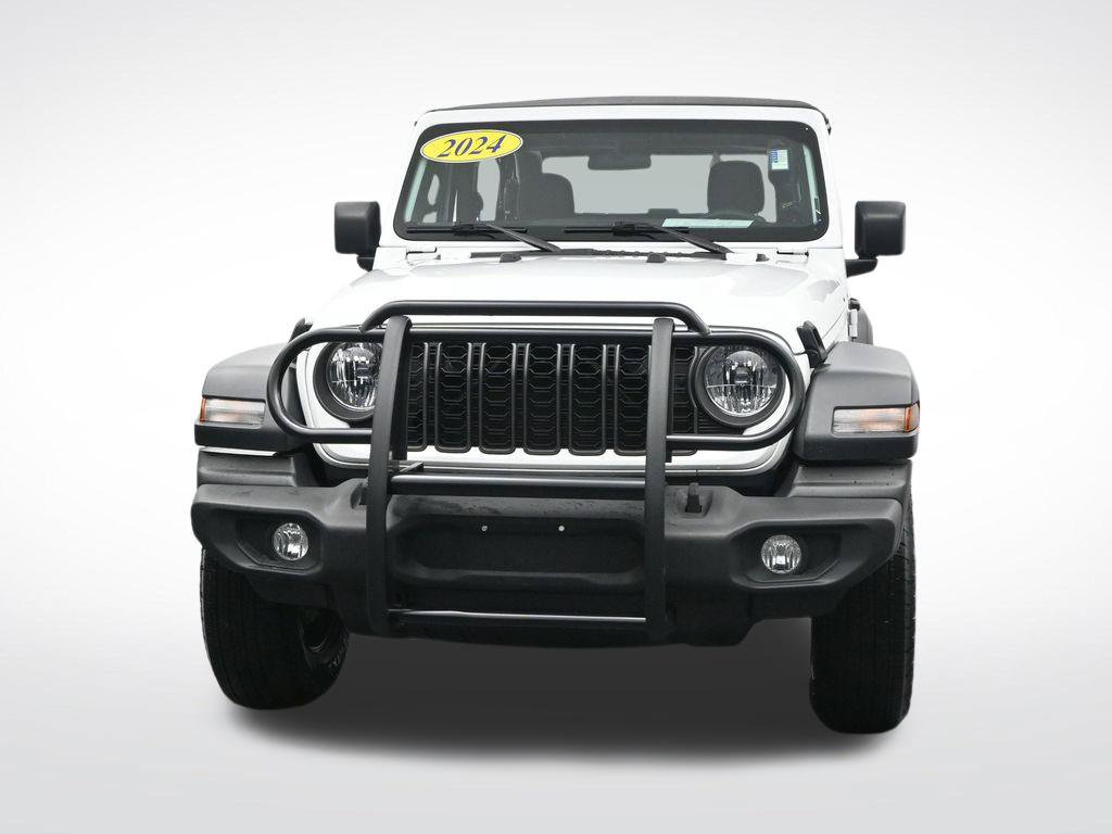 Used 2024 Jeep Wrangler Sport AWD/4WD image 2