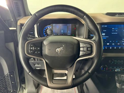 Used 2022 Ford Bronco Wildtrak AWD/4WD image 13