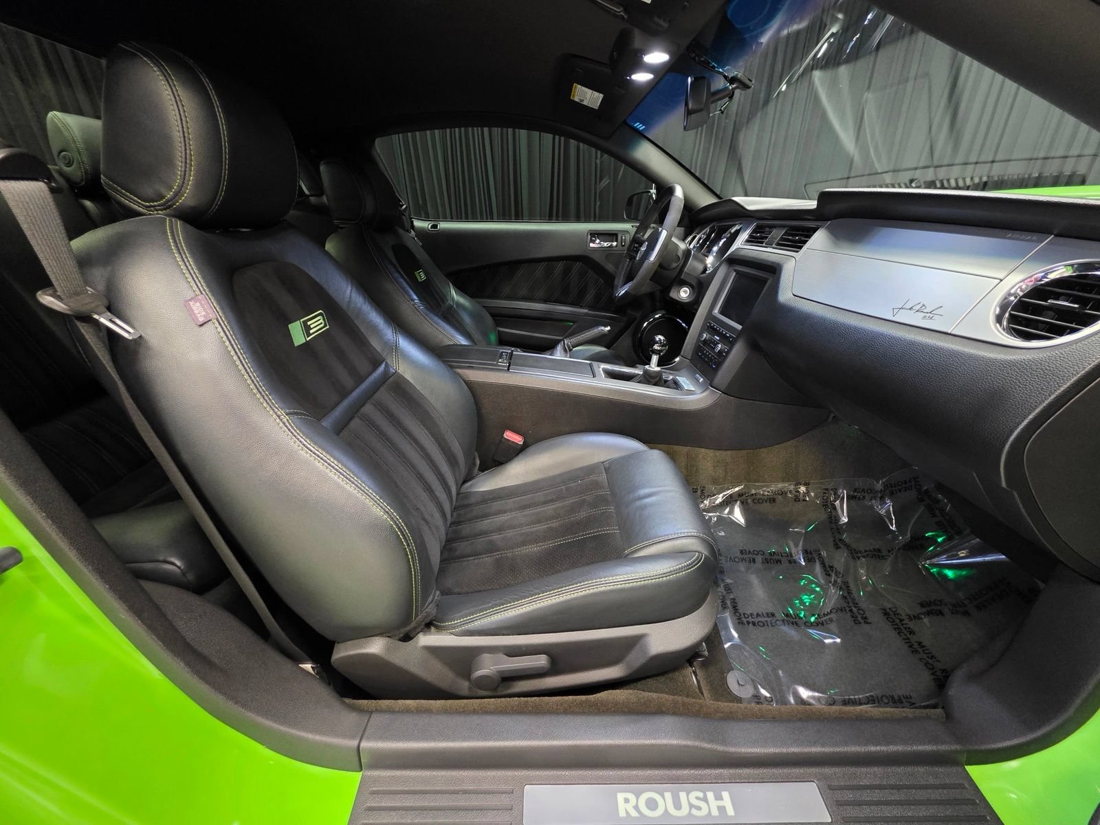 Used 2013 Ford Mustang GT Premium w/ Electronics Pkg RWD image 8