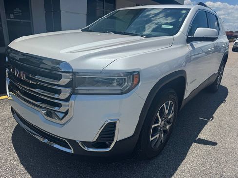 Certified 2023 GMC Acadia SLT w/ Technology Package FWD image 6