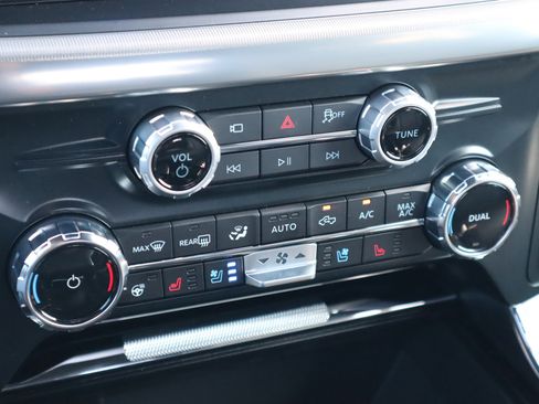 New 2025 Ford F150 Lariat w/ Equipment Group 501A Mid image 27