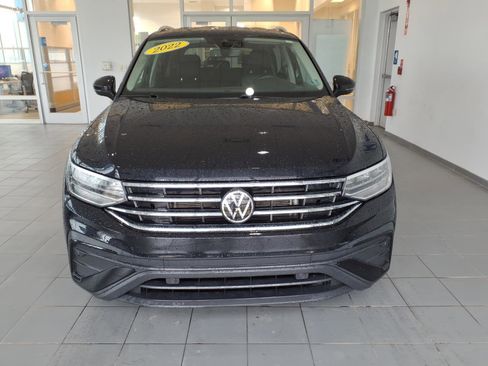 Used 2022 Volkswagen Tiguan SE AWD/4WD image 2