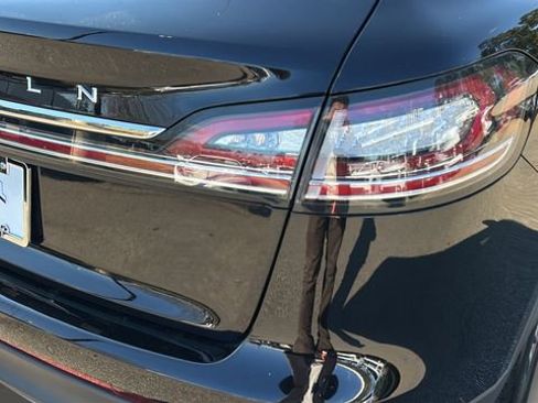 Used 2023 Lincoln Nautilus Standard w/ Premium Package image 36