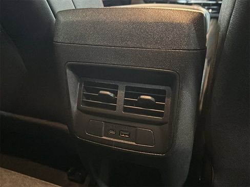 Used 2024 Chevrolet Colorado Z71 w/ Z71 Convenience Package 2 image 24