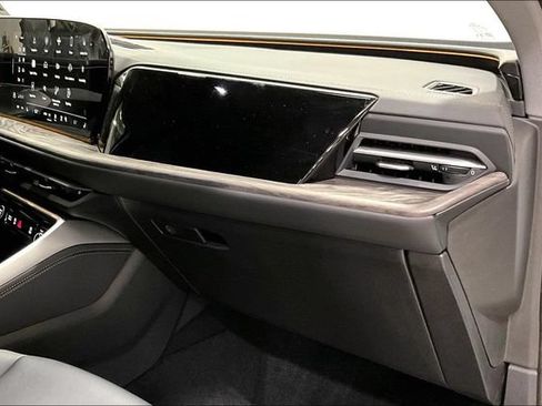 Used 2025 Audi Q5 Premium w/ Convenience Package AWD/4WD image 9