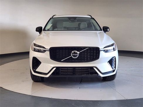 Used 2025 Volvo XC60 T8 Core w/ Protection Package Premier image 9