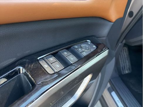 Certified 2024 Nissan Pathfinder Platinum w/ Cargo Package image 18