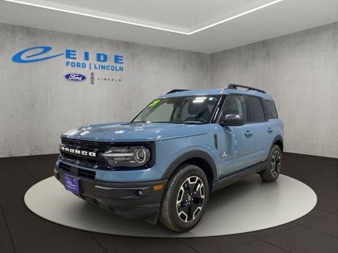 Certified 2023 Ford Bronco Sport Outer Banks w/ Tech Package AWD/4WD image 5