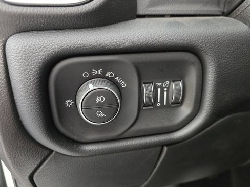 New 2026 RAM 2500 Laramie AWD/4WD image 24