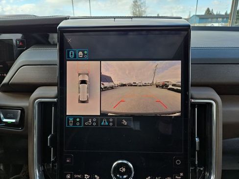 Used 2025 GMC Yukon Denali Ultimate w/ LPO, Floor Liner Package image 28