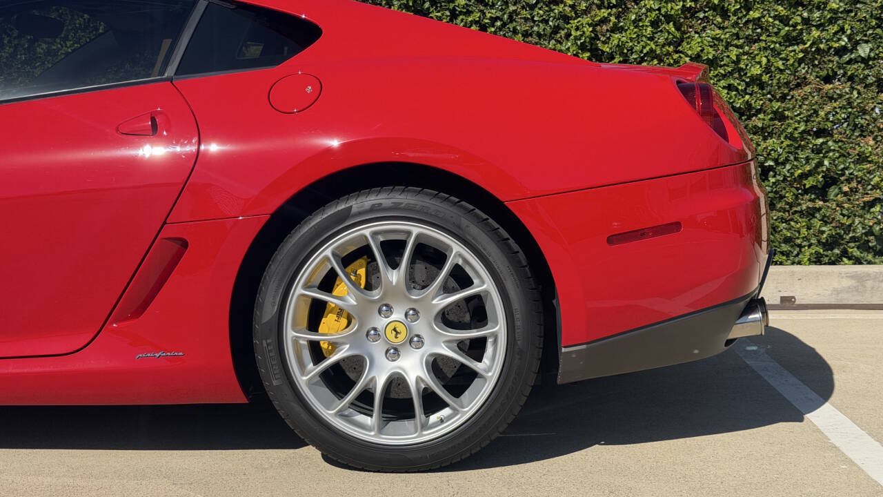 Used 2007 Ferrari 599 GTB Fiorano RWD image 18