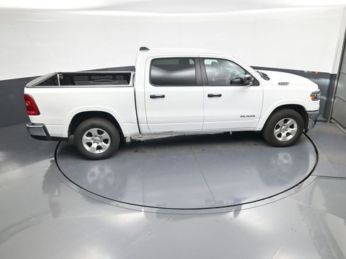 Used 2025 RAM 1500 Big Horn AWD/4WD image 32