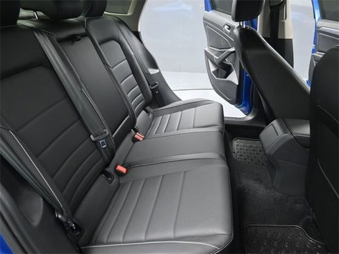 Certified 2022 Volkswagen Jetta SE image 25