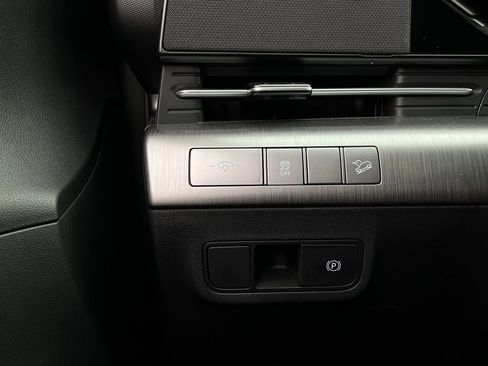 Used 2025 Hyundai Kona SEL image 22