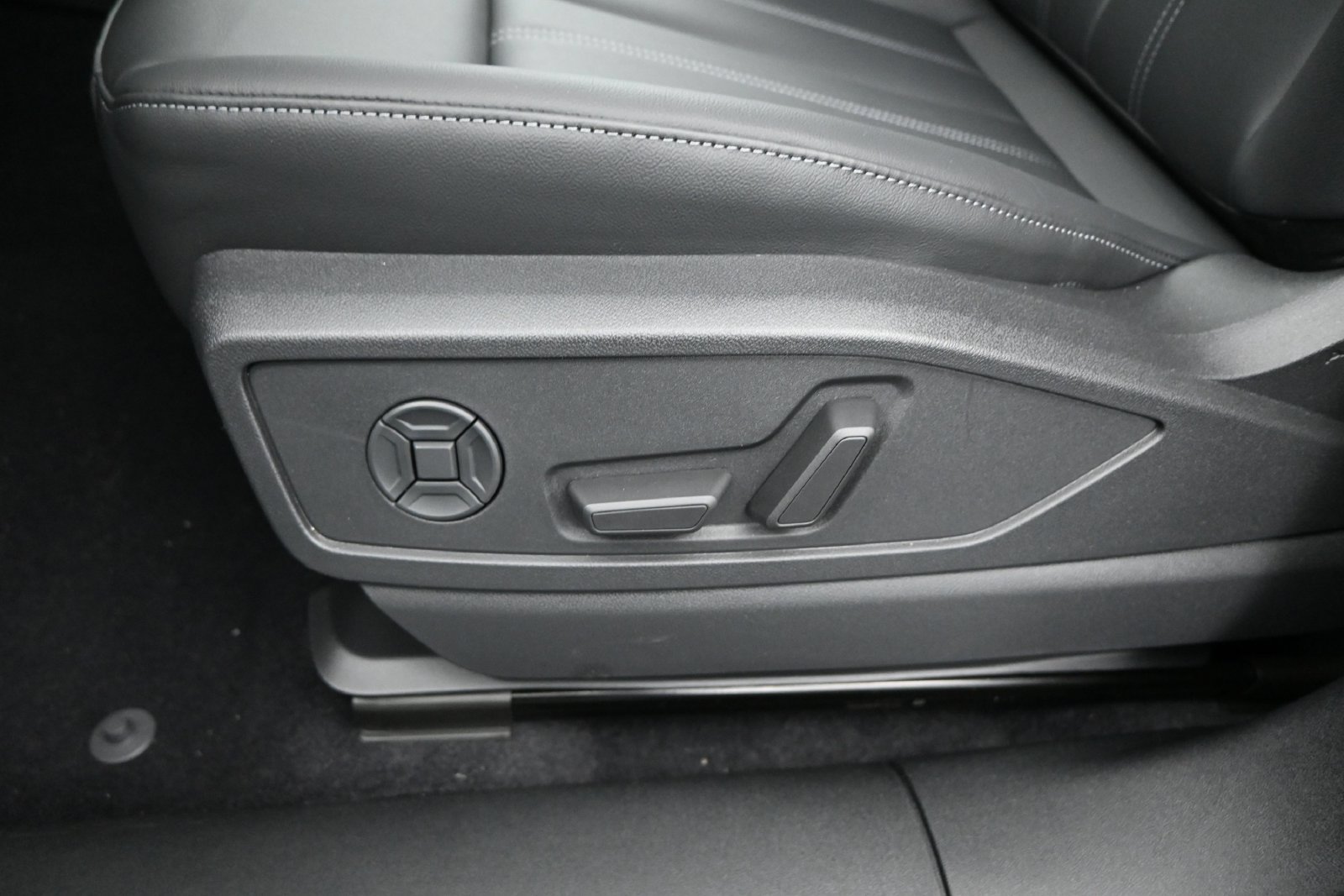 New 2026 Audi Q5 Premium AWD/4WD image 7