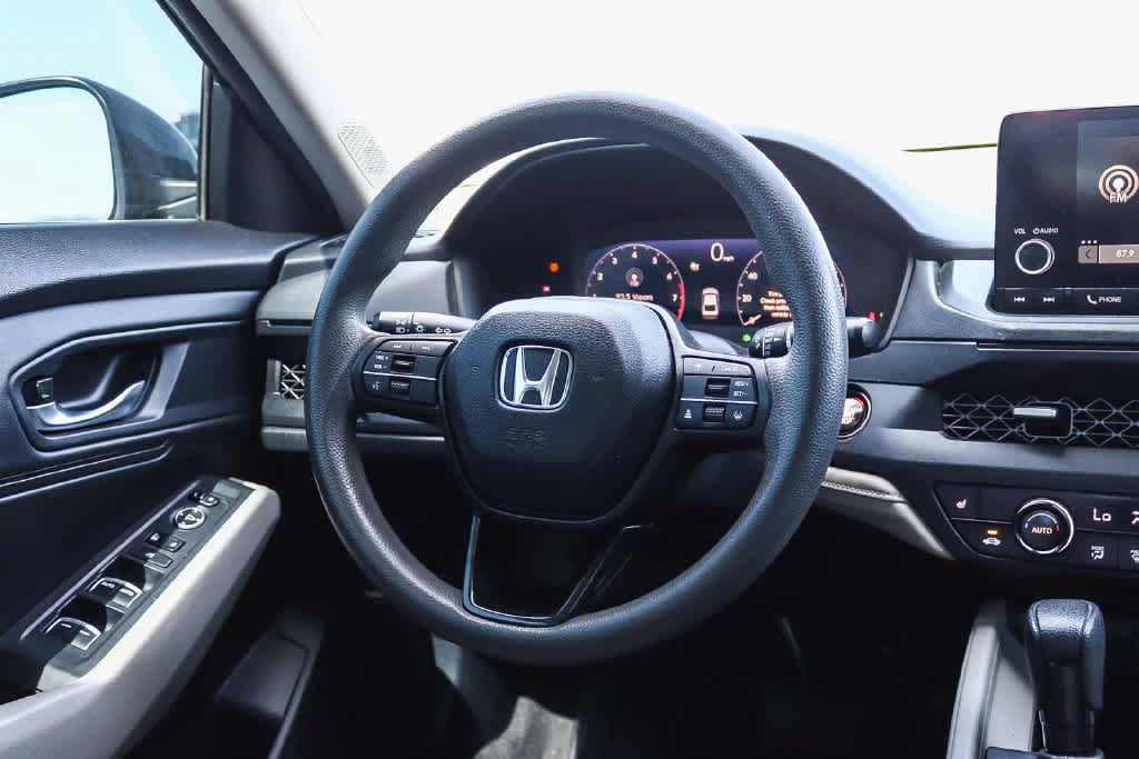 Used 2023 Honda Accord EX image 14