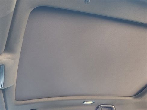 Used 2025 Acura RDX SH-AWD image 30