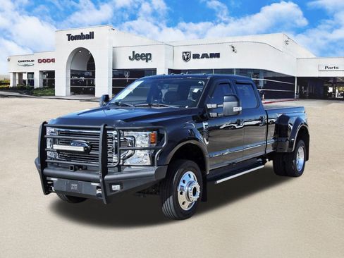 Used 2022 Ford F450 Lariat w/ Lariat Value Package image 3