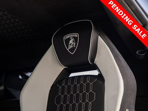 Used 2024 Lamborghini Revuelto image 37