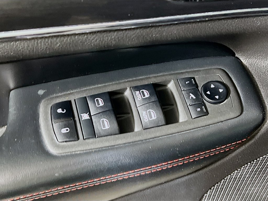 Used 2021 Jeep Grand Cherokee Trailhawk AWD/4WD image 16