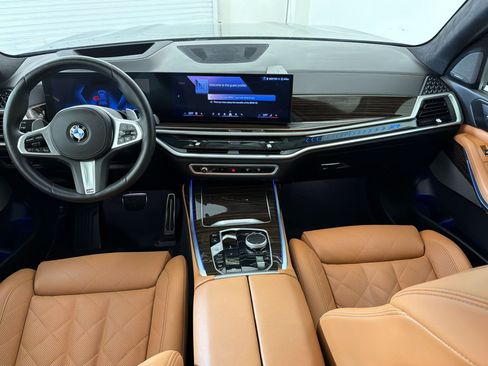Used 2026 BMW X7 xDrive40i AWD/4WD image 16