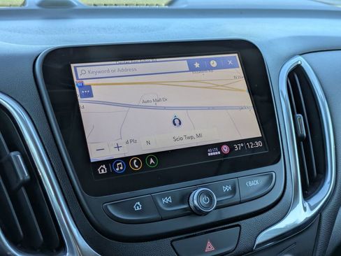 Used 2019 Chevrolet Equinox LT image 28