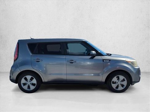 Used 2016 Kia Soul image 4