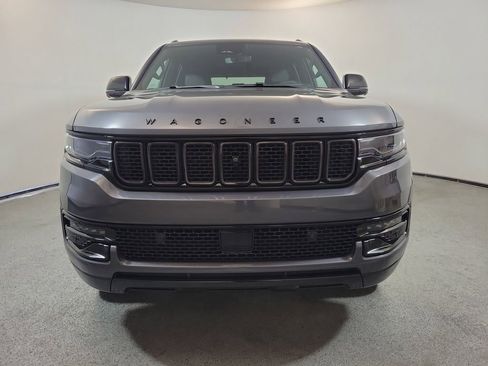 Used 2024 Jeep Wagoneer Series II w/ Convenience Group I AWD/4WD image 2