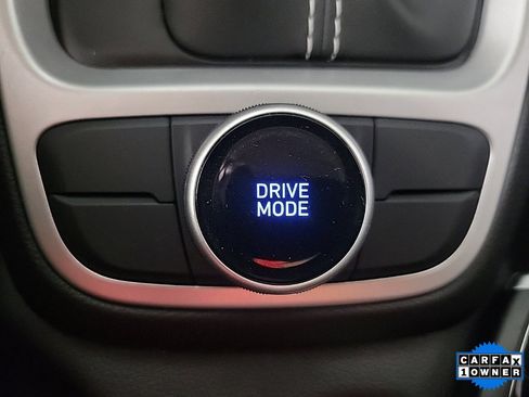 Used 2024 Hyundai Venue SEL image 21