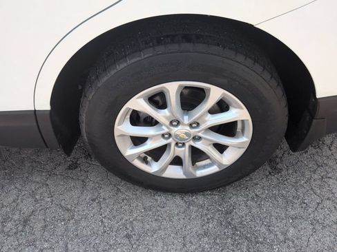 Used 2019 Chevrolet Equinox LT w/ Driver Convenience Package FWD image 33