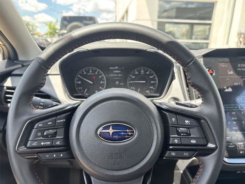 Used 2025 Subaru Crosstrek 2.5i Limited AWD/4WD image 18