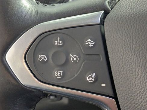 Used 2020 Chevrolet Traverse Premier image 17