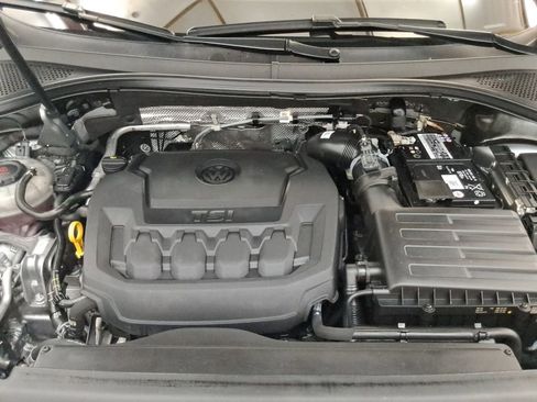 Certified 2022 Volkswagen Tiguan SE image 30