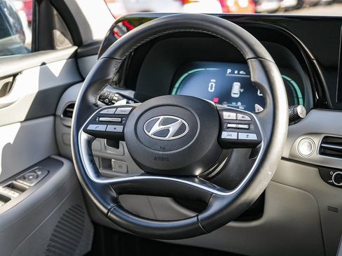Used 2025 Hyundai Palisade SEL FWD image 14